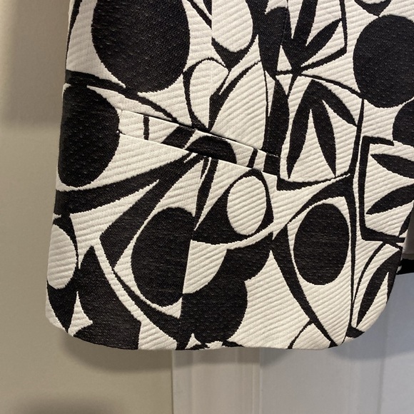 NWOT - LOUBEN Open Style Black & White Floral Pattern Lined Jacket - Size 12 - Picture 8 of 14